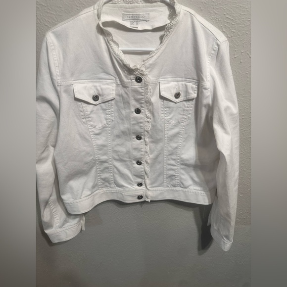 Elegant White Denim Jacket - Picture 6 of 6